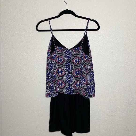 SOLD| Romper - Picture 2 of 3